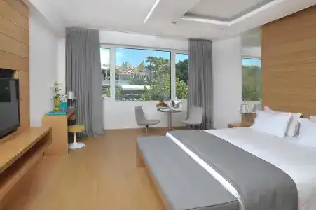 Napa Plaza - 48