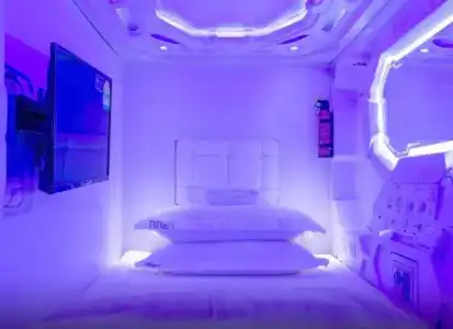 Met A Space Pod @ Arab Street - 51