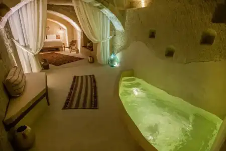 Doda Artisanal Cave +14 adults only - 44