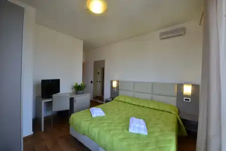 Bella Peschiera - 23