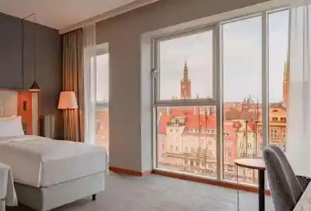 Radisson & Apartments - 68