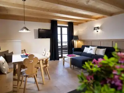 Zin Senfter Residence - 38