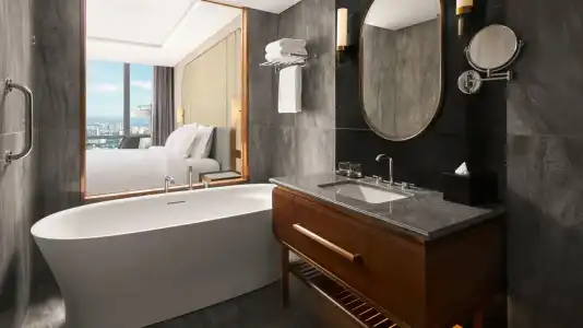 Vinpearl Landmark 81, Autograph Collection - 42