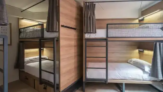 LATROUPE Grand Place Hostel - 33