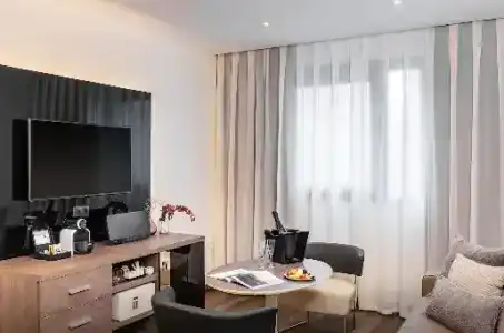 Melia Madrid Serrano - 69