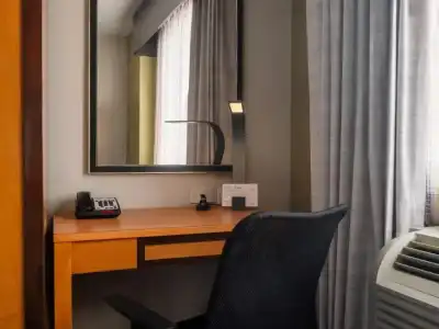 Holiday Inn Express - Times Square, an IHG - 31