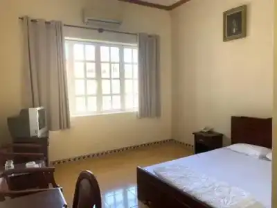 Hoang Yen - 22