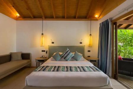 Vilamendhoo Island Resort & Spa - 2