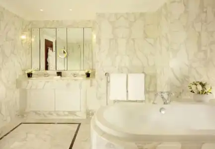 The Dorchester - 86