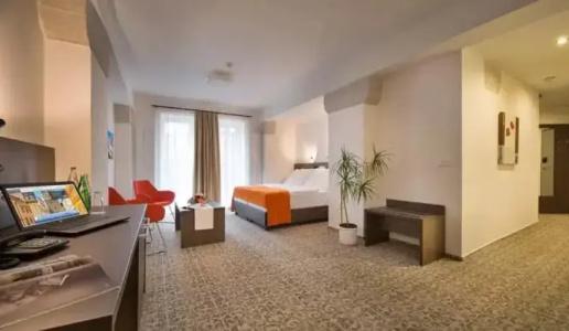 EA Business Jihlava star - 40