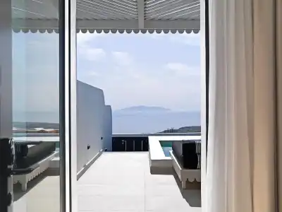 Cresanto Luxury Suites - 95