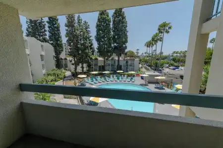 Howard Johnson by Wyndham Anaheim and Water Playground - 44