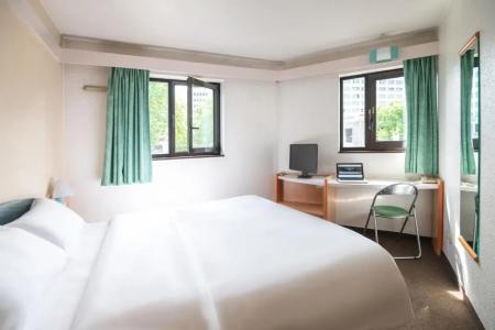 B&B Rouen Centre Rive Gauche - 6