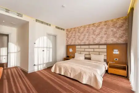 The Grand Gloria - 63