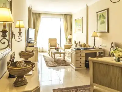 Mercure Dubai Barsha Heights Suites And Apartments - 83
