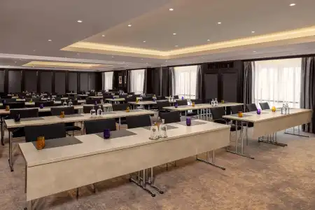 Hilton Vienna Plaza - 31