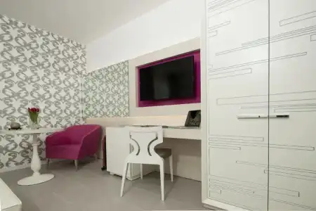 ApartSheila - 45