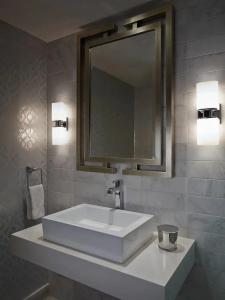 InterContinentals CHICAGO MAGNIFICENT MILE by IHG - 60