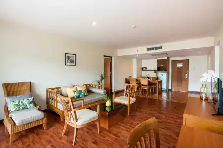 Naithonburi Beach Resort - 36