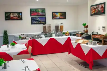 Queensway Sure Collection By Best Western - 23