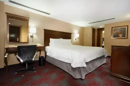 Hampton Inn & Suites by Hilton Mexico City - Centro Historico - 7