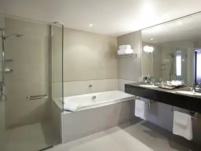 Pullman Auckland & Apartments - 75