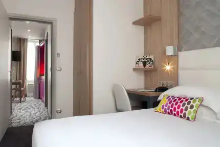 Serotel Suites - 53