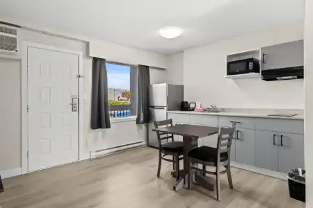 The Vista Inn - 8