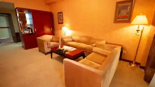Ramada Plaza By Wyndham Gence - 90