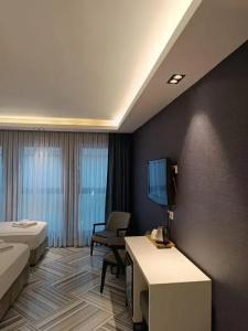 Sel Suite - 19