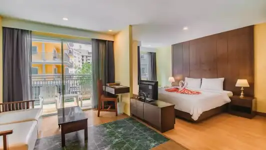 Elite Suites Patong - 56