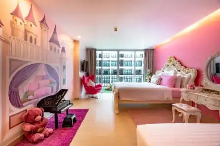 J Pattaya - 87