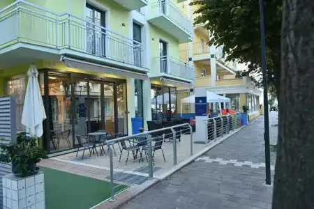 Italy - 0