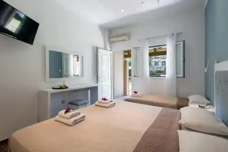 Anita - 5