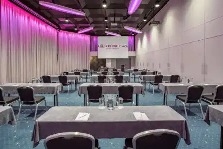Crowne Plaza Zürich by IHG - 34