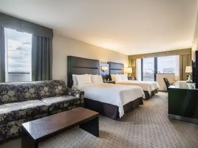 Holiday Inn Vancouver-Centre - 62
