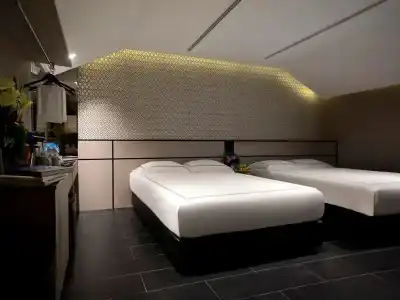 Venue - The Lily - 31