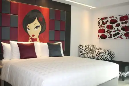Clover Asoke - 38