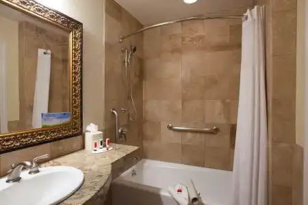 Days Inn by Wyndham San Diego Circle - 35
