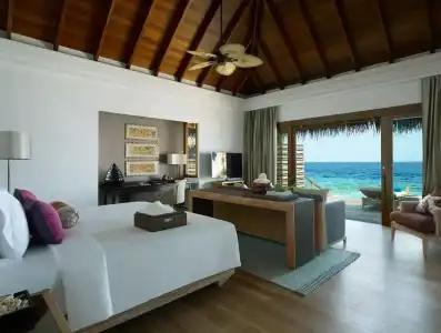 Dusit Thani Maldives - 5