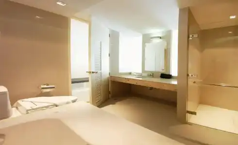 The Lantern Resorts Patong - 63