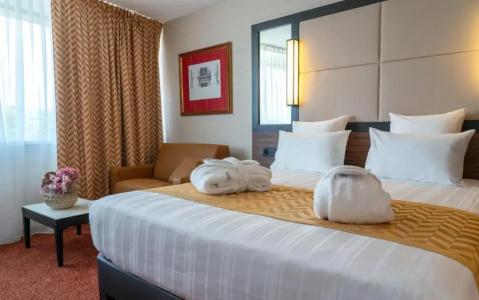 Nash Suites Airport - 33