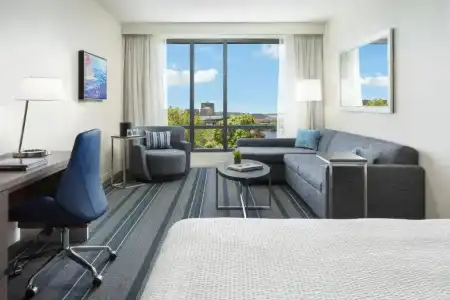 Courtyard by Marriott Boston-Cambridge - 10