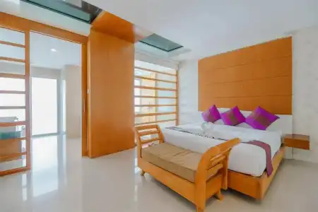 Royal Beach View Suites - 37