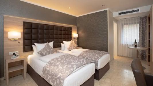 Hotel-Restaurant Barbarossahof - 35