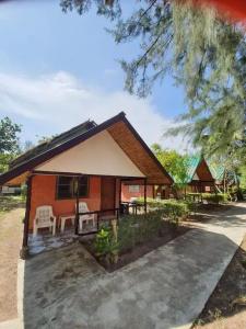 Kradan Beach Resort - 36