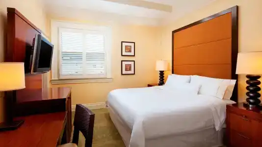 Moana Surfrider, A Westin Resort & Spa, Waikiki Beach - 76