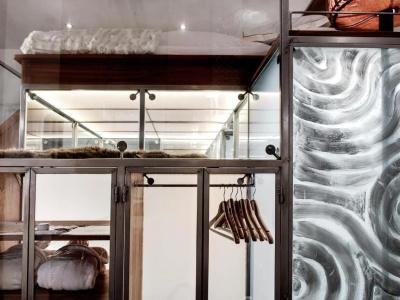 Backstage Boutique Spa - 48