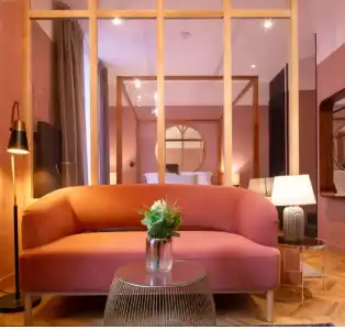 Maisons du Monde & Suites Nantes - 69