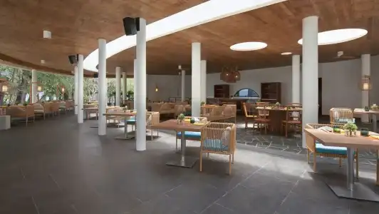 Le Méridien Phuket Mai Khao Beach Resort - 17